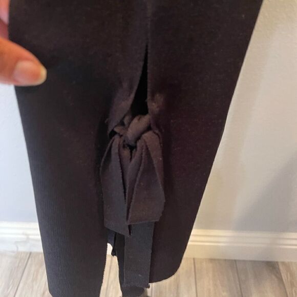 Mock Neck Long Sleeve Knit Sweater. Size: Medium Color: Black - Picture 7 of 9